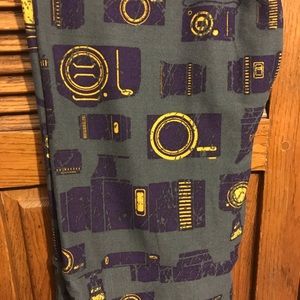 LuLaRoe Tall and Curvy Leggings